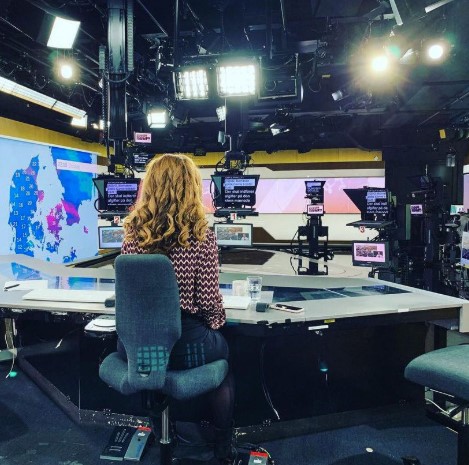 الفرق بين البودكاست والبرودكاست